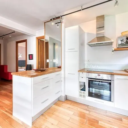 Barrats 2 - Great Location. Homey And Luminous. Апартаменти Шамоні